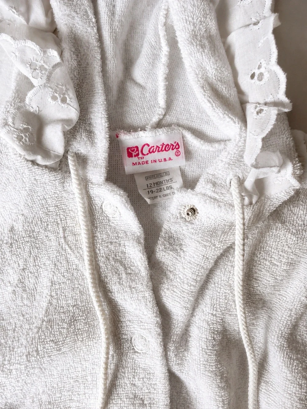 Vintage Carter’s Baby White Lace Hooded Jacket – Size 12M